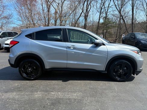 Used 2018 Honda HR-V EX image 7