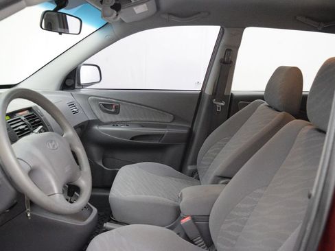 Used 2005 Hyundai Tucson GL FWD image 10