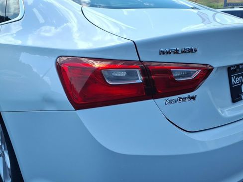 Used 2019 Chevrolet Malibu LS w/ LPO, Convenience Package 2 FWD image 11