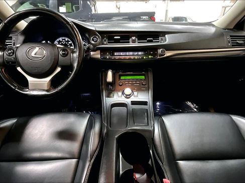 Used 2014 Lexus CT 200h image 15