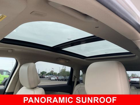 Used 2020 Lincoln Nautilus Reserve image 6