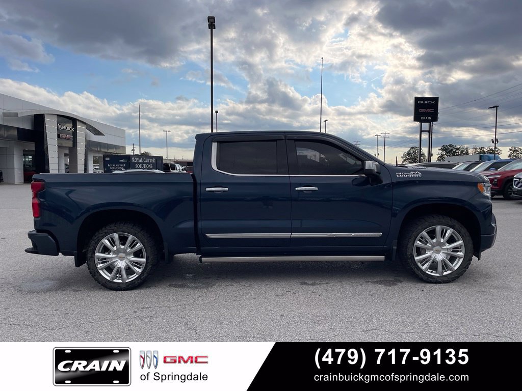 Used 2023 Chevrolet Silverado 1500 High Country w/ Technology Package AWD/4WD image 8