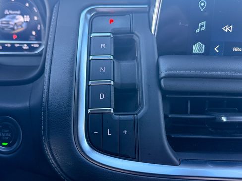 Used 2022 Chevrolet Suburban LT image 29