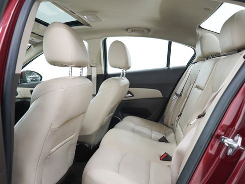 Used 2015 Chevrolet Cruze LT w/ Sun, Sound and Sport Package FWD image 18