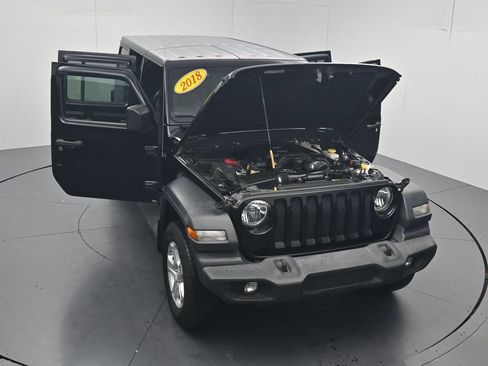 Used 2018 Jeep Wrangler Unlimited Sport S AWD/4WD image 50