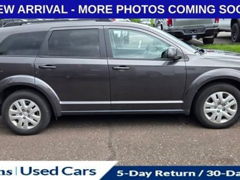 Used 2019 Dodge Journey SE FWD image 13