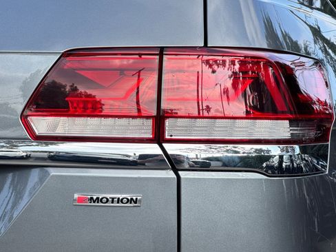 Used 2021 Volkswagen Atlas SE w/ Panoramic Sunroof Package image 28