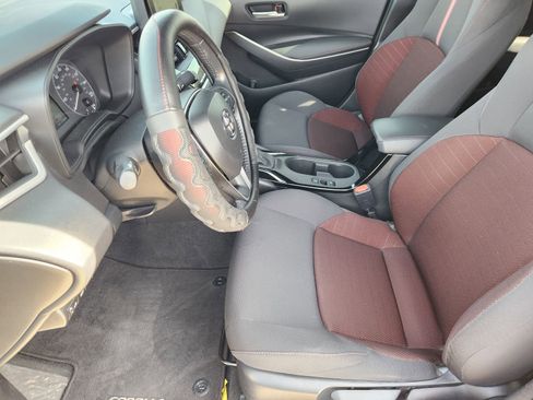 Used 2024 Toyota Corolla SE image 16
