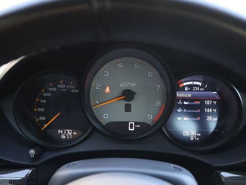Used 2020 Porsche 718 Cayman GT4 RWD image 20