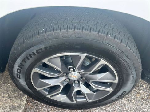 Used 2023 Chevrolet Tahoe LT w/ Luxury Package image 2