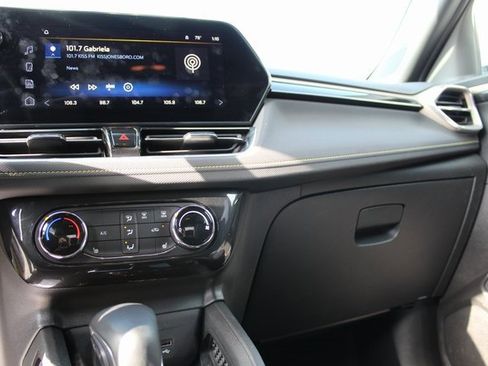 Used 2024 Chevrolet TrailBlazer ACTIV w/ Driver Confidence Package image 25