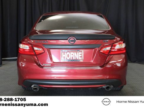 Used 2016 Nissan Altima 2.5 SR FWD image 14