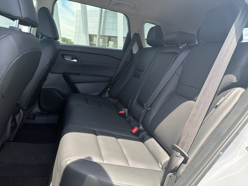 New 2026 Nissan Rogue Dark Armor AWD/4WD image 13
