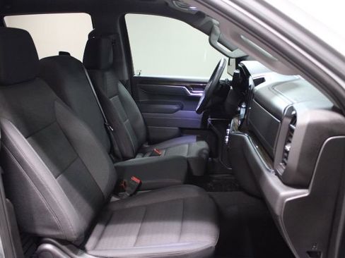 Used 2025 GMC Sierra 1500 Elevation image 25