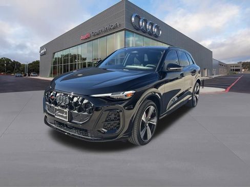 New 2025 Audi SQ5 Prestige image 1