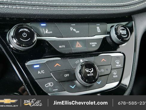 Used 2022 Chrysler Pacifica Touring-L w/ S Appearance Package FWD image 15