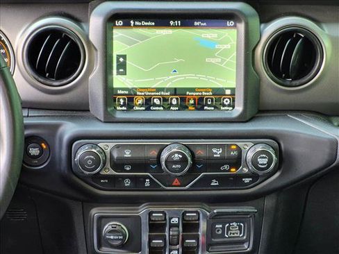 Used 2023 Jeep Gladiator Sport AWD/4WD image 10