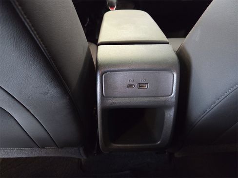 Certified 2024 Chevrolet Trax RS w/ Sunroof Package image 16