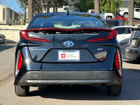 Certified 2022 Toyota Prius Prime XLE FWD image 5