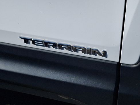 Used 2019 GMC Terrain SLE FWD image 4