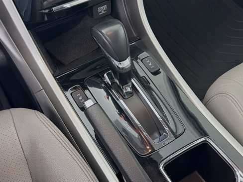 Used 2017 Honda Accord EX-L image 19