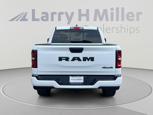 New 2026 RAM 1500 Express AWD/4WD image 4