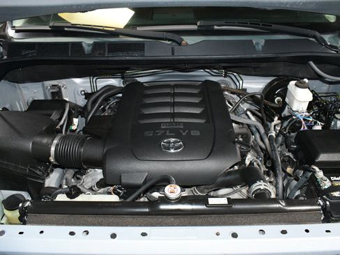 Used 2019 Toyota Tundra SR5 w/ SR5 Upgrade Package AWD/4WD image 93