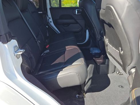 Used 2024 Jeep Wrangler Sahara w/ Safety Group image 9