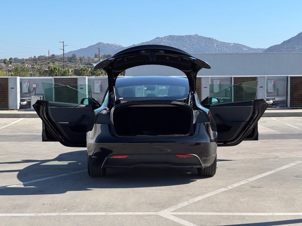 Used 2025 Tesla Model 3 RWD image 24