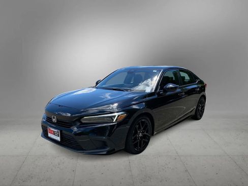 Used 2023 Honda Civic Sport image 5