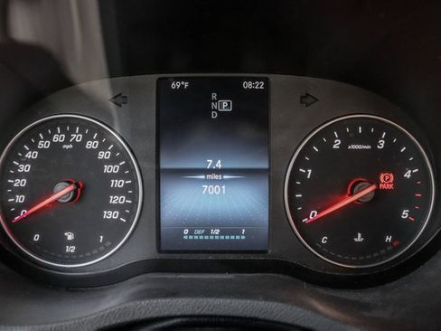 Used 2023 Mercedes-Benz Sprinter 2500 image 27