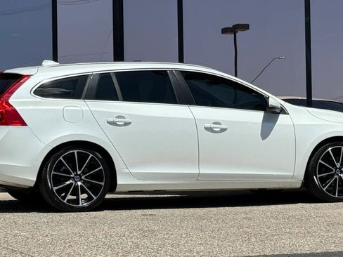 Used 2016 Volvo V60 T5 Premier w/ Convenience Package FWD image 14