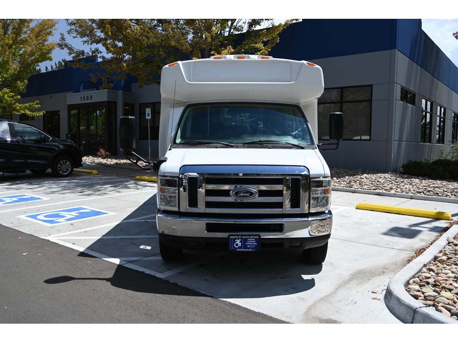 Used 2015 Ford E-350 and Econoline 350 Super Duty RWD image 4