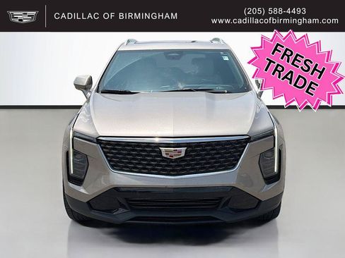 Used 2025 Cadillac XT4 Premium Luxury w/ Technology Package FWD image 2
