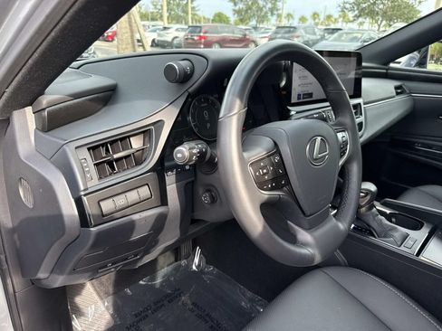 Used 2025 Lexus ES 350 w/ Premium Package FWD image 24
