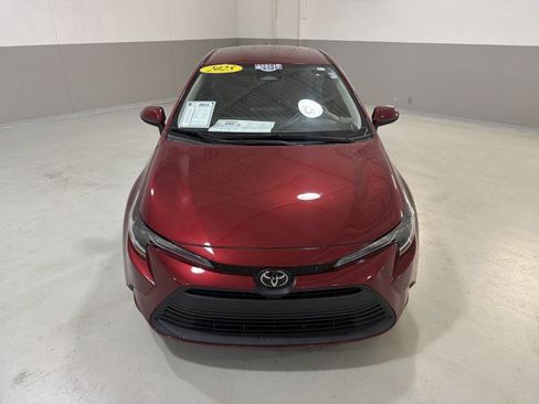 Used 2025 Toyota Corolla LE FWD image 3