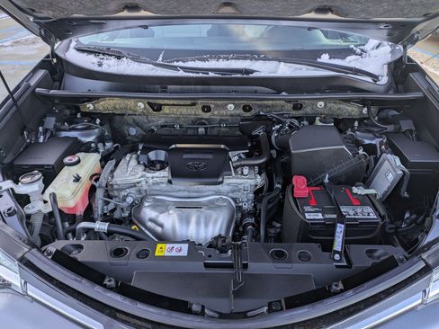 Used 2017 Toyota RAV4 XLE image 32