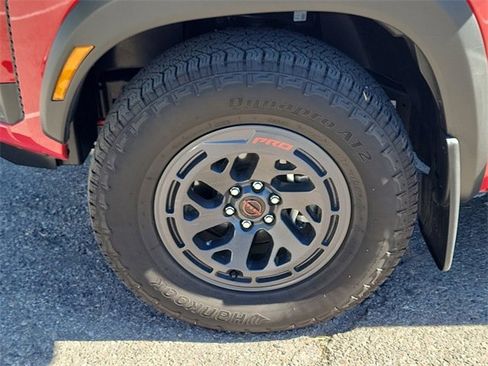 Certified 2025 Nissan Frontier PRO-4X image 32