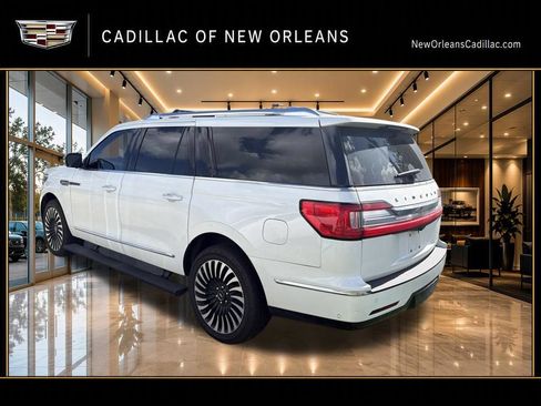 Used 2021 Lincoln Navigator L Black Label w/ Cargo Convenience Package AWD/4WD image 2