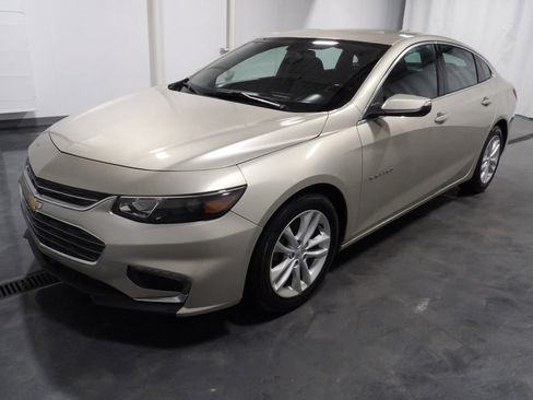 Used 2016 Chevrolet Malibu LT FWD image 3