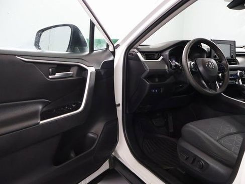 Used 2021 Toyota RAV4 XLE image 8