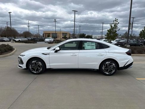 New 2026 Hyundai Sonata SEL FWD image 6