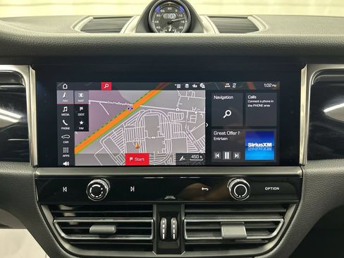 Certified 2026 Porsche Macan AWD/4WD image 16