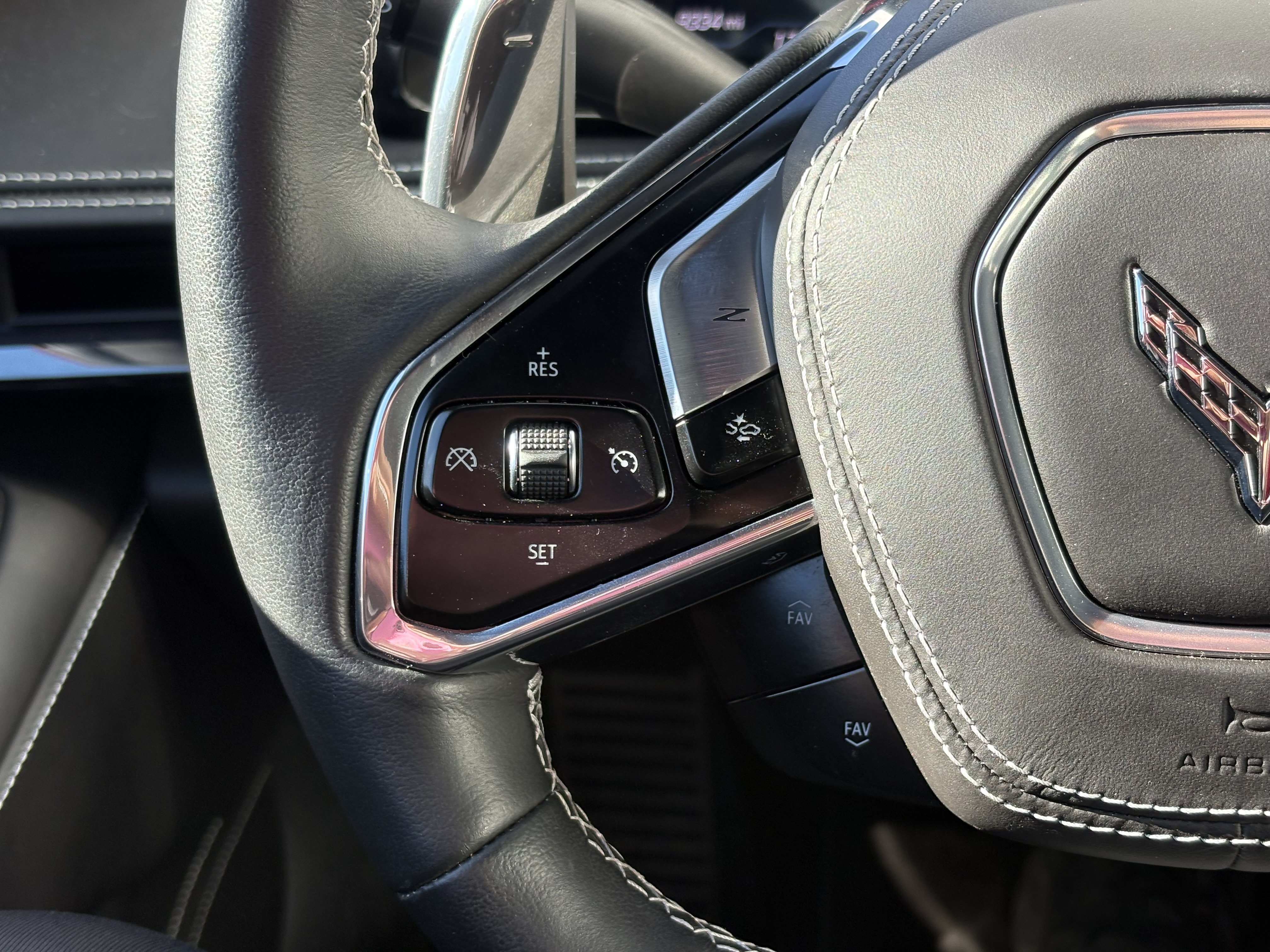 Used 2024 Chevrolet Corvette Stingray Premium Cpe w/ Z51 Performance Package RWD image 11