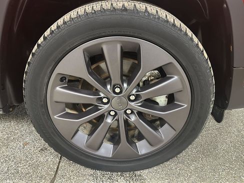 Certified 2021 Jeep Cherokee Latitude Lux 80th Anniv w/ Quick Order Package 26U 80TH image 13