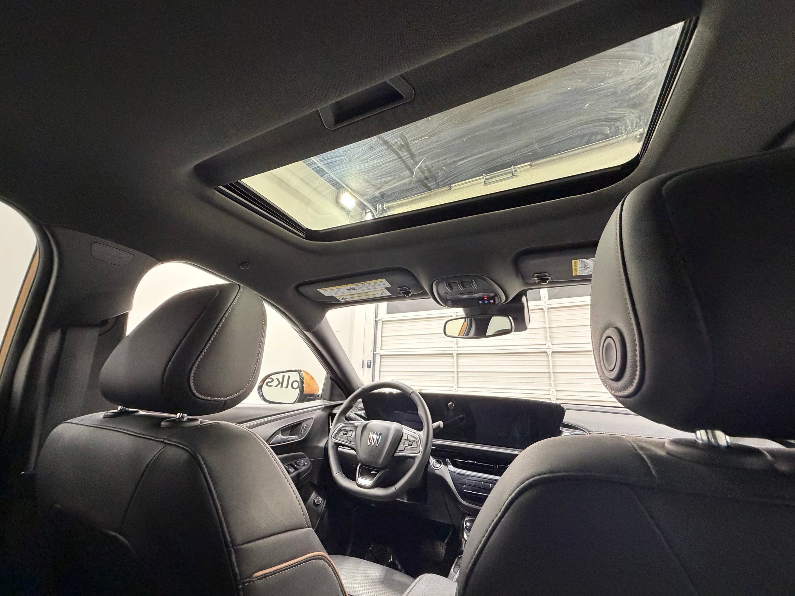Used 2025 Buick Envista Avenir FWD image 40