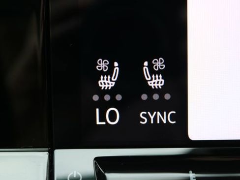 Used 2025 Volkswagen Atlas Cross Sport SEL Premium R-Line image 24