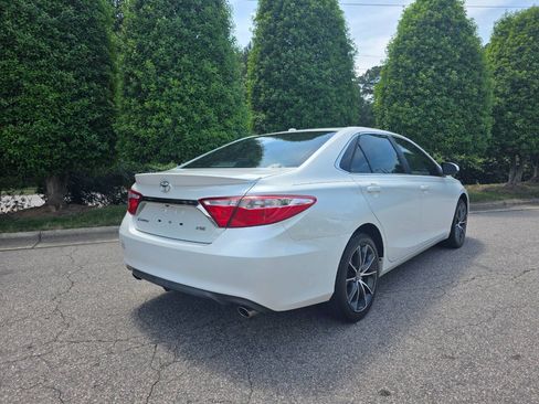 Used 2017 Toyota Camry XSE FWD image 5