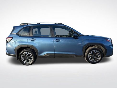 Certified 2025 Subaru Forester AWD/4WD image 17