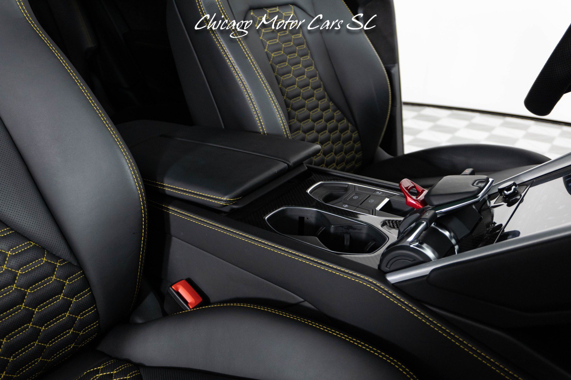 Used 2021 Lamborghini Urus AWD/4WD image 44